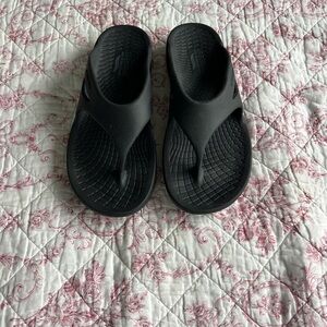 Skechers Women's GO RECOVER Refresh - Contend Slide Sandals *